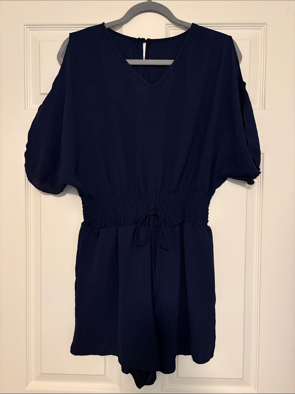 ❤️ Navy V-Neck Smocked Waist Romper with Peekaboo Shoulder